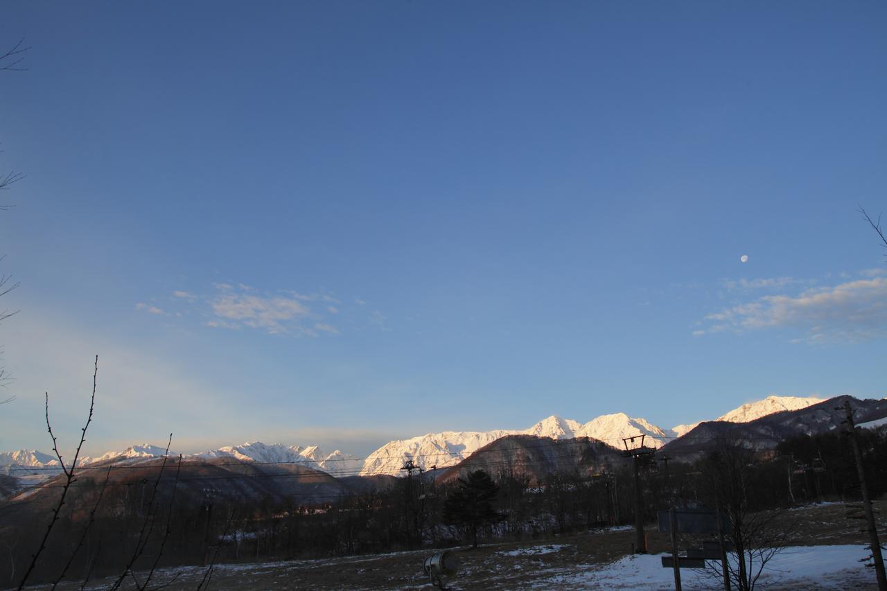 Hotel Hakuba Berghaus Отари Экстерьер фото
